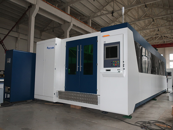 2500w د بشپړ تړل شوي میز میزبل د فابریک لیزر پاڼه د ماشین ماشین