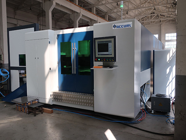 د ڈبل فلټ چینبر سره د 3000W فابریک لیزر کاستنه